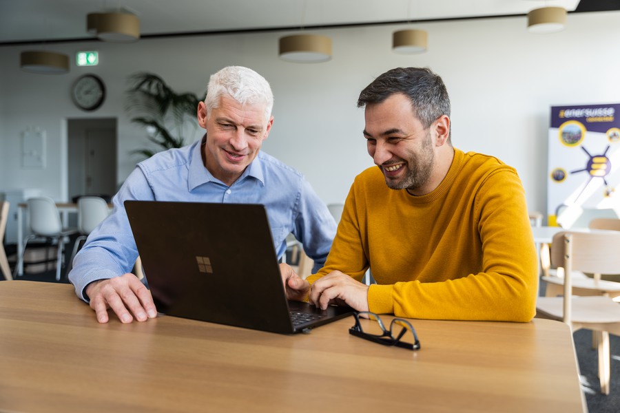 Stefan Schlapbach und Massimiliano Celli setzen Verbesserungsvorschläge mit ihrem Team um